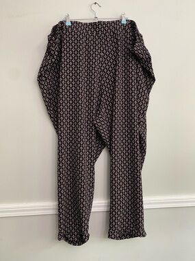 Torrid‎ Black Patterned Stretchy Pants - Sz 6